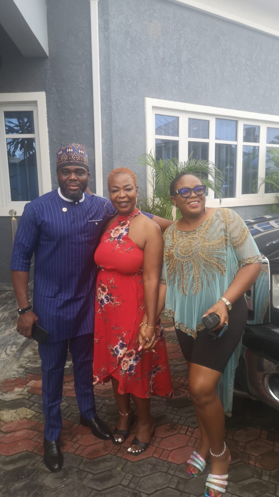 Mazi Chijioke Nwachukwu hosts a few members of MUCI members at his Lagos residence.
